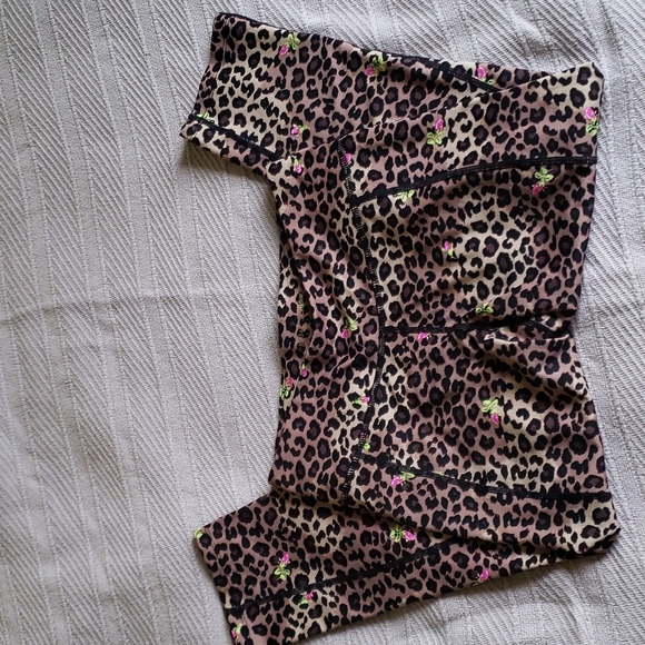 Betsey Johnson Performance Cheetah Print Leggings, small - Picture 3 of 3